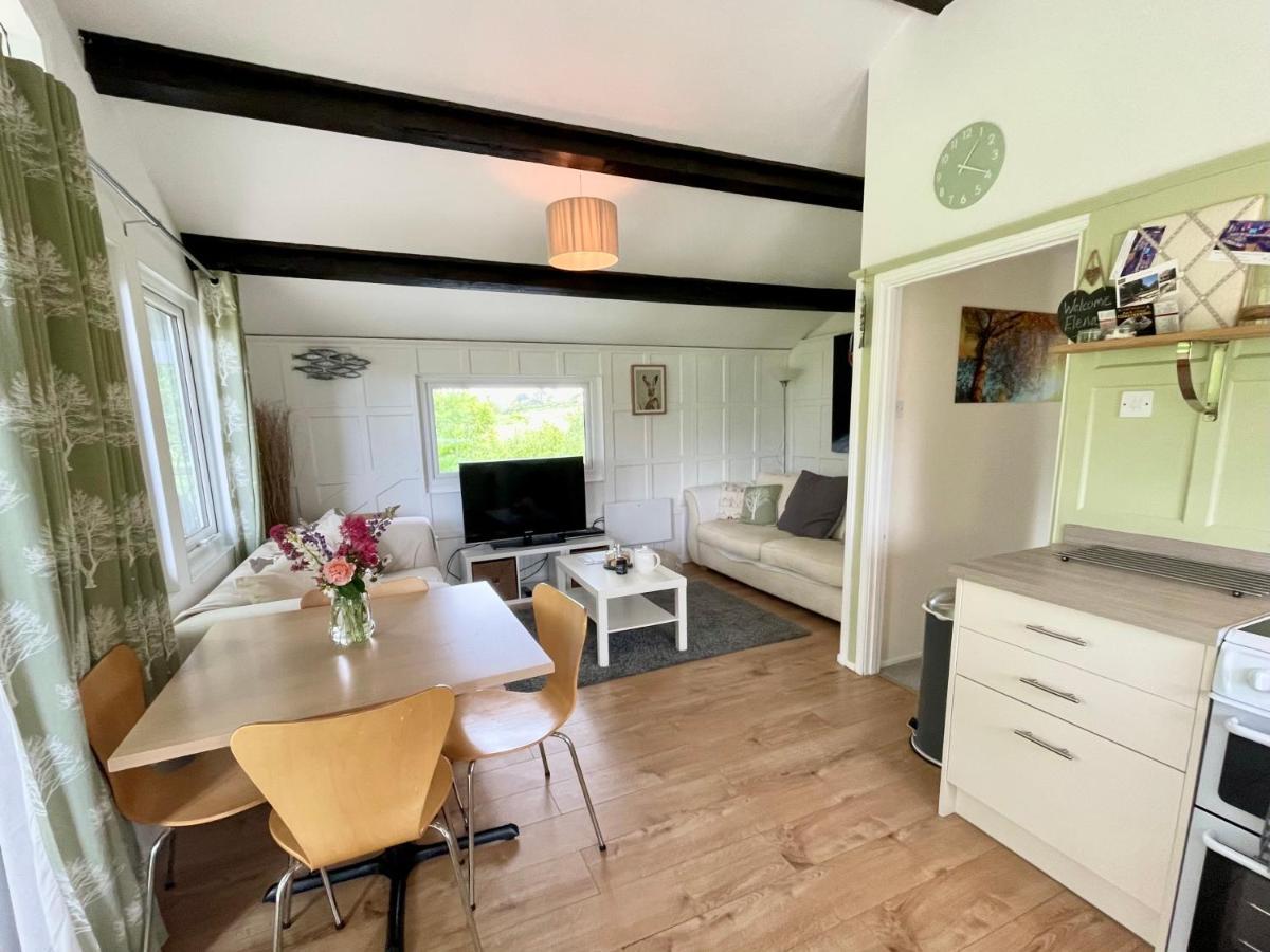 Beech Hut - A Streamside Family Escape Near Salcombe And Beaches South Milton Eksteriør bilde